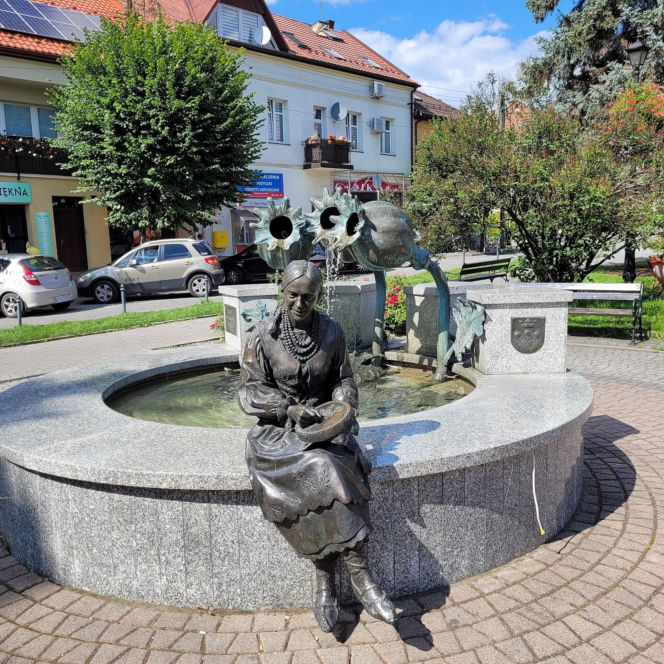 To jedno z najpiękniejszych miast w Małopolsce. Kiedyś było wsią, która należała do króla