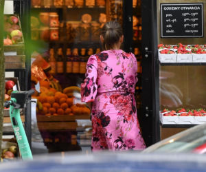Anna Mucha na bazarku