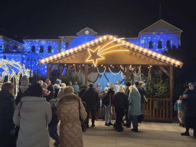 Świąteczna tradycja na Starym Rynku. Szopka bożonarodzeniowa zachwyca wszystkich!