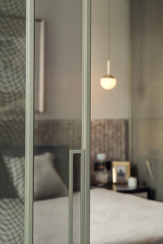 Styl modern classic we wnętrzu. Dyskretny luksus z widokiem na morze