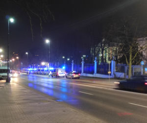Policja ochrania ambasadę Rosji w Warszawie. Dziesiątki radiowozów