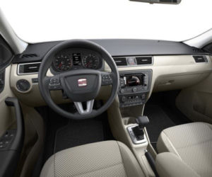 Nowy Seat Toledo 2013