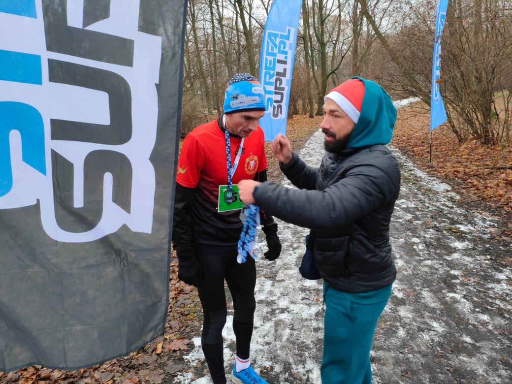 Przedświąteczne zawody sportowe. Łodzianie biegają i pomagają