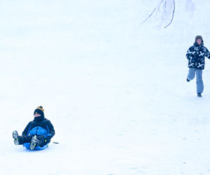 To najlepsza zimowa, darmowa atrakcja w Katowicach. Tłumy na torze saneczkowym
