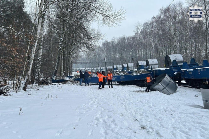 Wykolejenie pociągu w Katowicach. Przyczyna została wstępnie ustalona