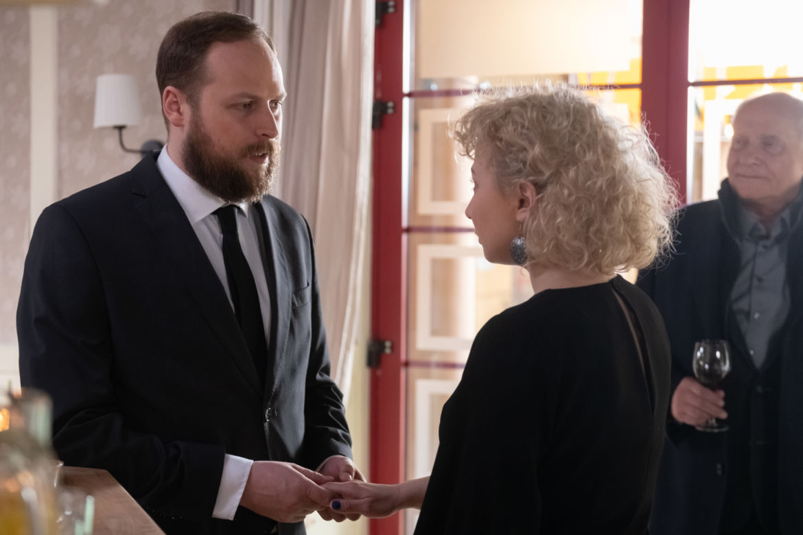 Na Wspólnej odc. 3091 po wakacjach 2020. Beata (Katarzyna Ptasińska), Paweł (Grzegorz Kwiecień)
