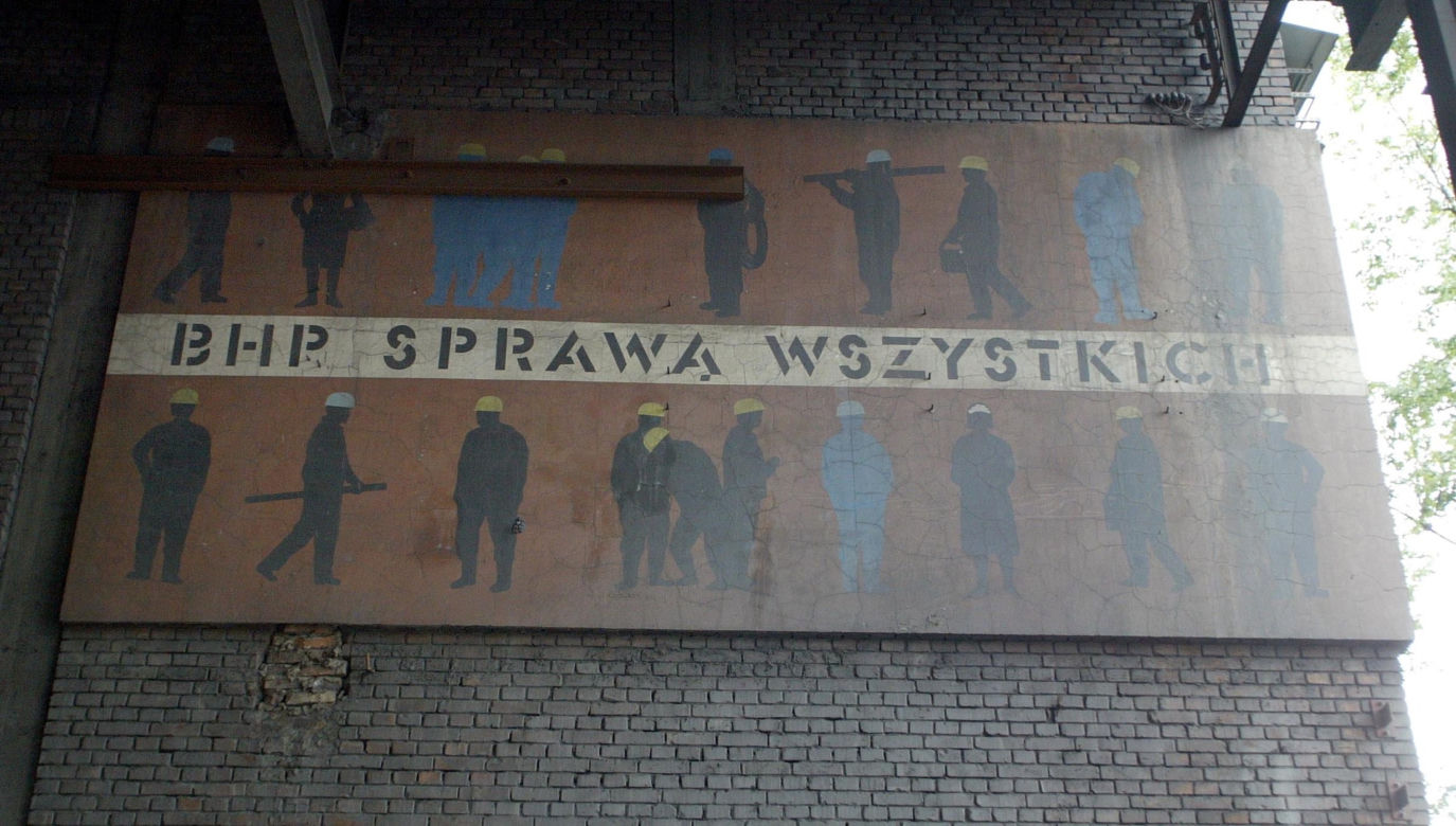 Potworna śmierć w Hucie Łaziska. Mężczyzna zginął przy remoncie pieca