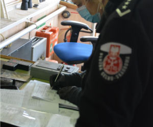Nielegalne papierosy odnalezione na statku w szczecińskim porcie