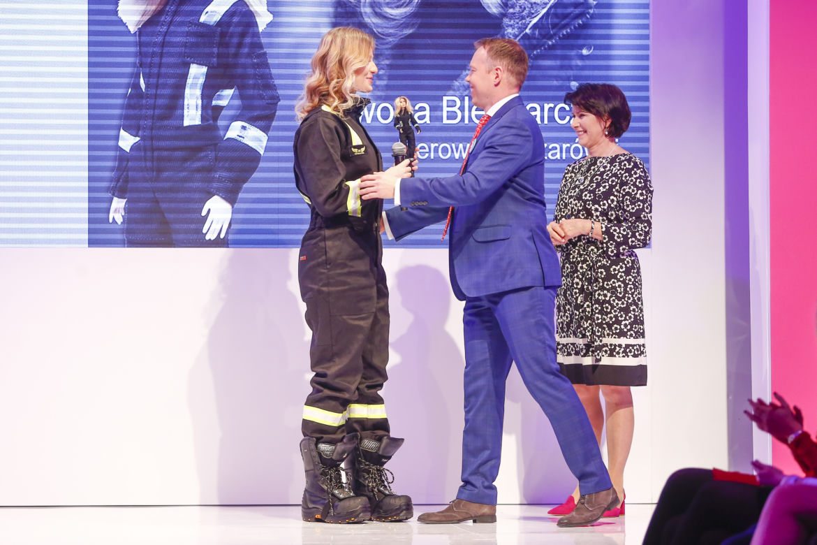Iwona Blecharczyk z nagrodą Barbie Shero