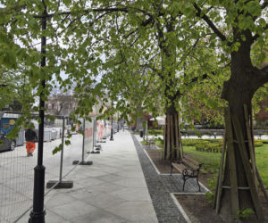 Nowe oblicze placu Wolności. Kwiaciarnie już zamontowane, koniec prac coraz bliżej