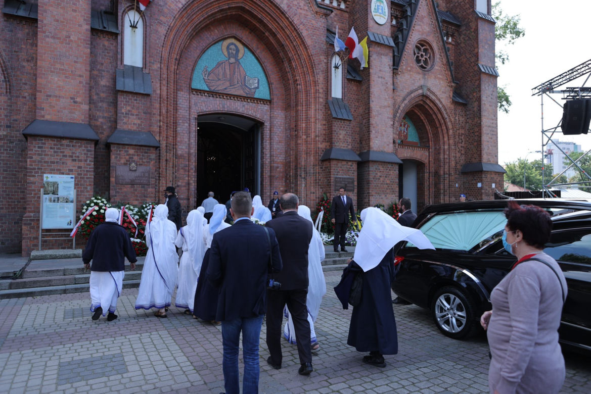 Pogrzeb abp Henryka Hosera