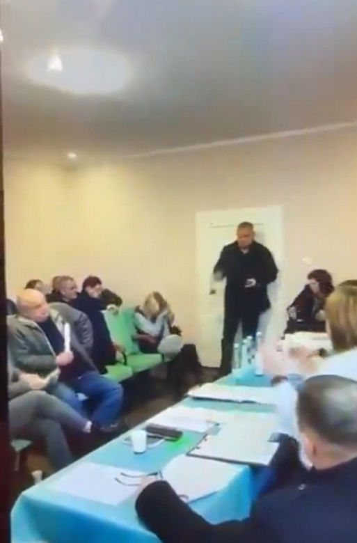 Radny odpalił granat na zebraniu