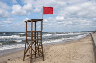 Sinice Sarbinowo. Czy w Sarbinowie można się kąpać 12.08? Flaga, warunki pogodowe