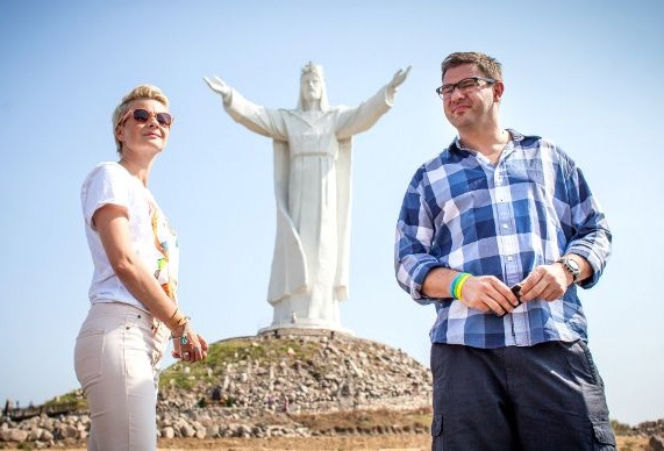 RODZINKA.pl 3, odc. 64. Natalia (Małgorzata Kożuchowska) i Ludwik (Tomasz Karolak) Boscy na wakacjach