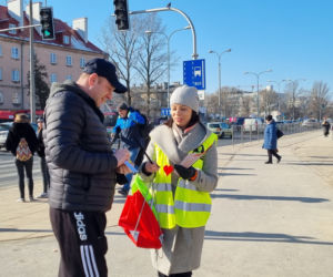 W walentynki policja przypomina, że kochać musimy się też na drodze