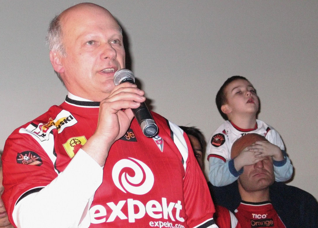 Prezentacja składu drużyny Górnika Zabrze. Tak było w Multikinie w Zabrzu w 2006 roku