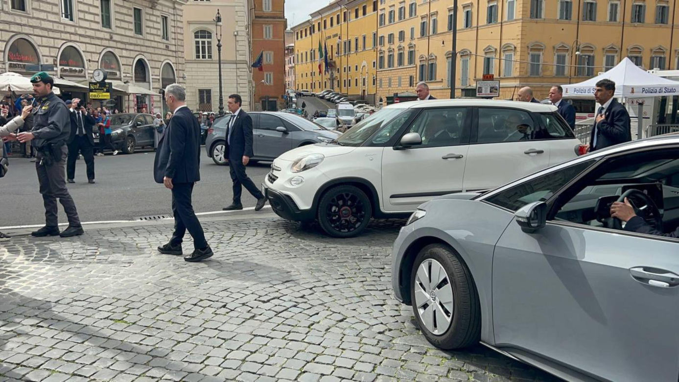 Papież Franciszek opuścił szpital po 37 dniach