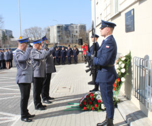 Śmierć policjanta w strzelaninie w Parolach. Minęło 20 lat od tej tragedii