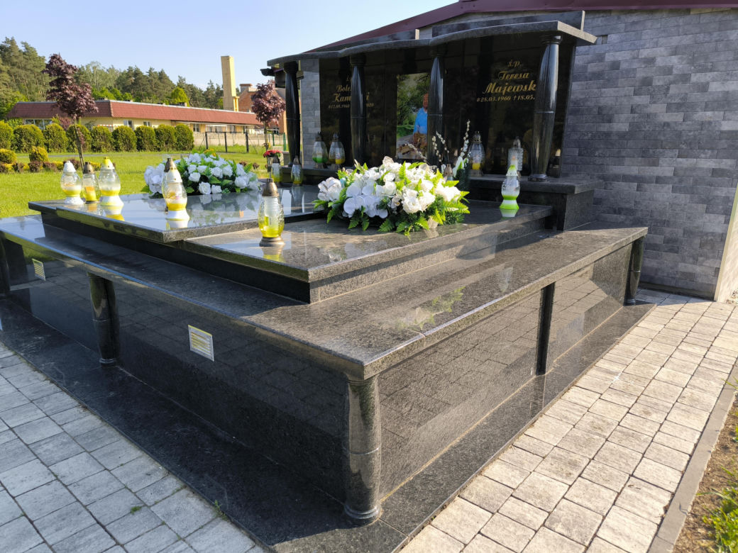 Nagrobki Romów na leszczyńskich cmentarzach