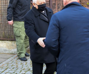 Jarosław Kaczyński w drodze do sejmu
