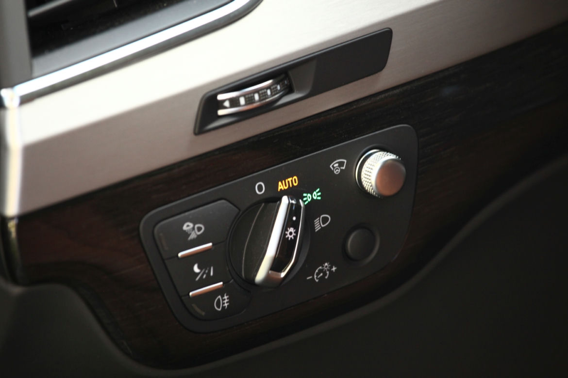 wnętrze Audi Q7 druga generacja