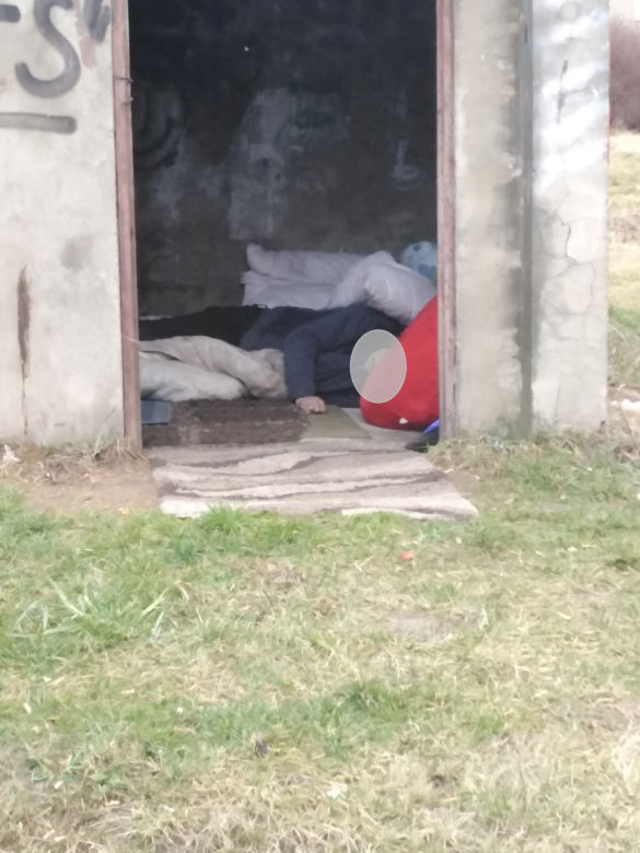 Bełchatów. Zwłoki bezdomnego przy ulicy Goetla