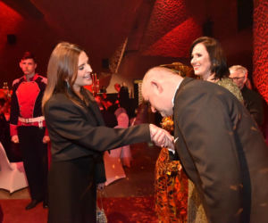 XIV Marszałkowski Bal Dobroczynny w CKK Jordanki. Zdjęcia ze środka. Efektowne kreacje VIP-ów