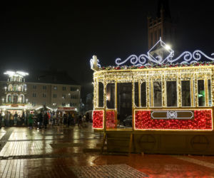 Ruszył świąteczny Jarmark w Bytomiu. Kultowy tramwaj i kaszanka wikinga