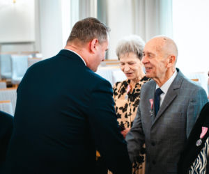 Złoty Gody par małżeńskich w Siedlcach - wręczenie pamiątkowych medali