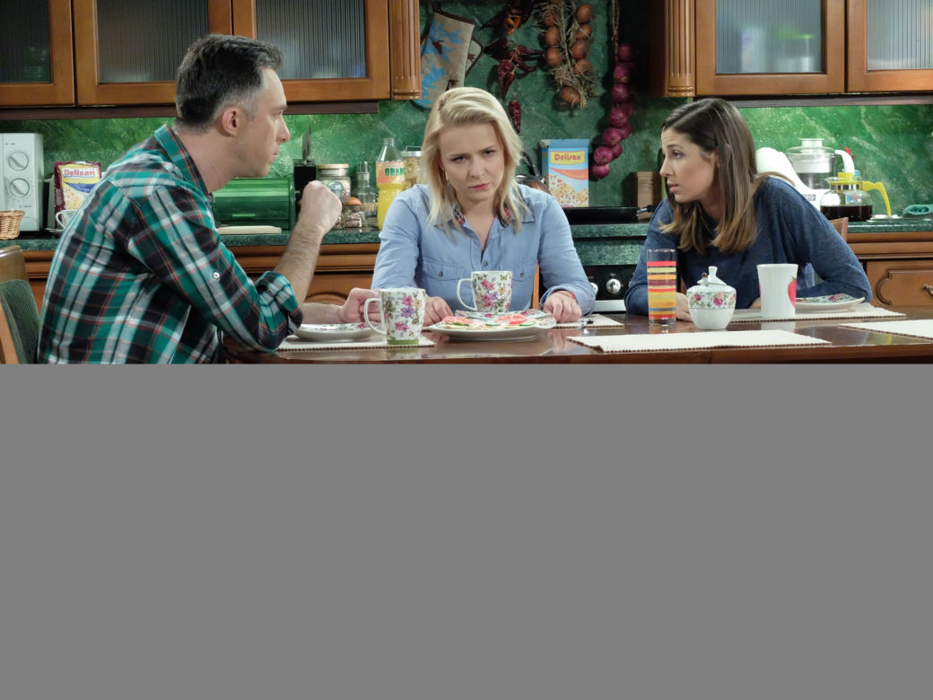 Pierwsza miłość. Artur (Łukasz Płoszajski), Kinga (Aleksandra Zienkiewicz), Marysia (Aneta Zając)