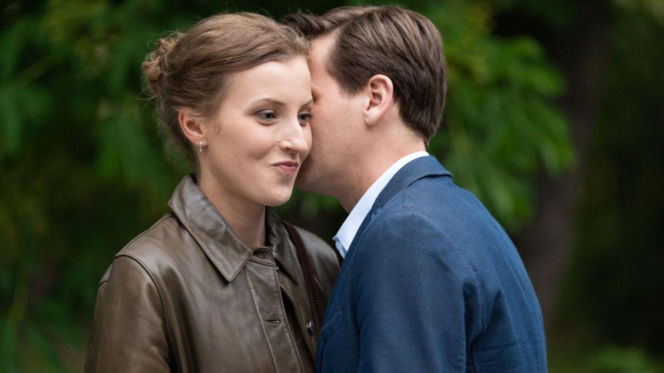 M jak miłość odc. 1894. Natalka (Dominika Suchecka), Adam Karski (Patryk Szwichtenberg)