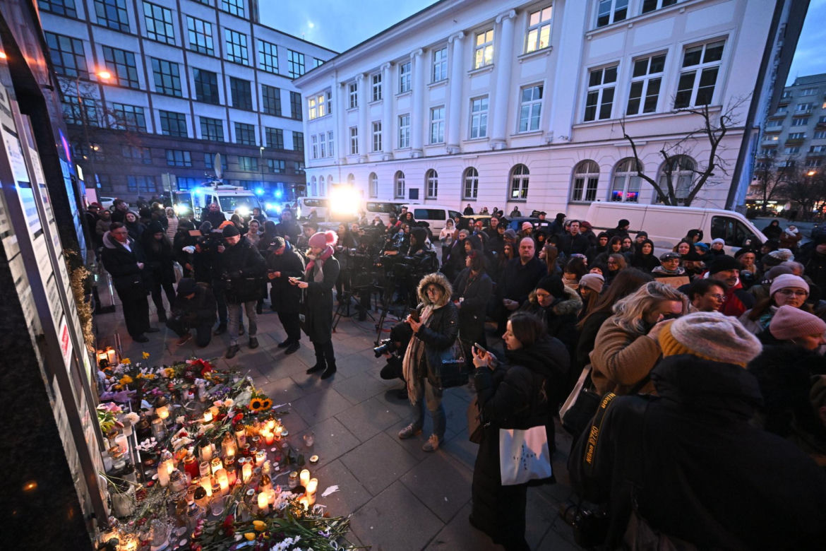 Cichy marsz po śmierci 25-letniej Białorusinki. „Miałaś na imię Liza. Niestety miałaś, nie żyjesz”
