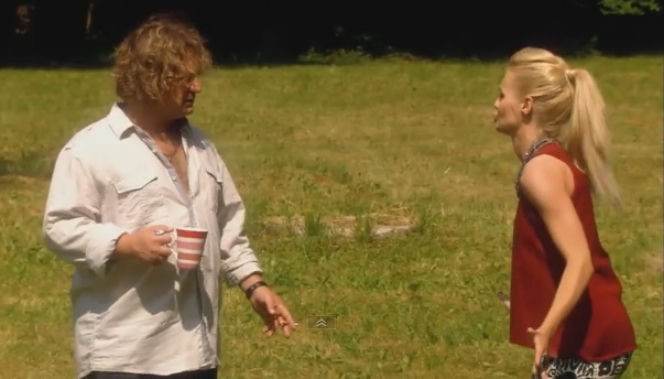 Ranczo 8 sezon odc. 94. Monika (Emilia Komarnicka), Kusy (Paweł Królikowski)