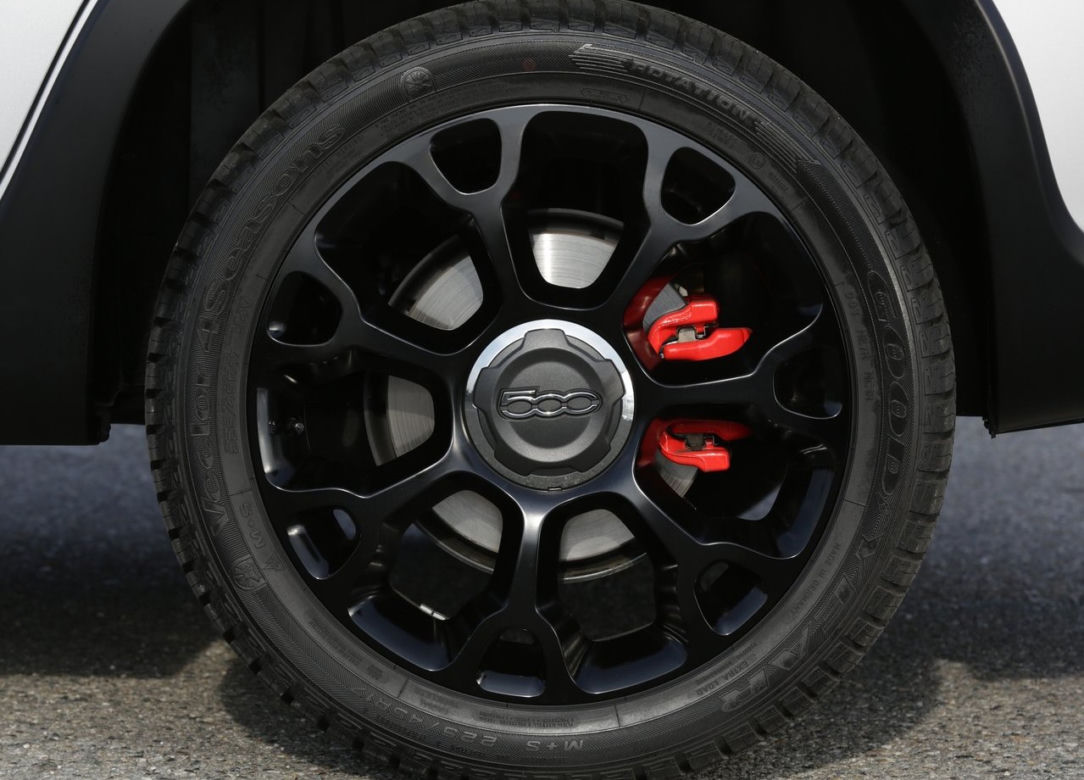 Fiat 500L Beats Edition