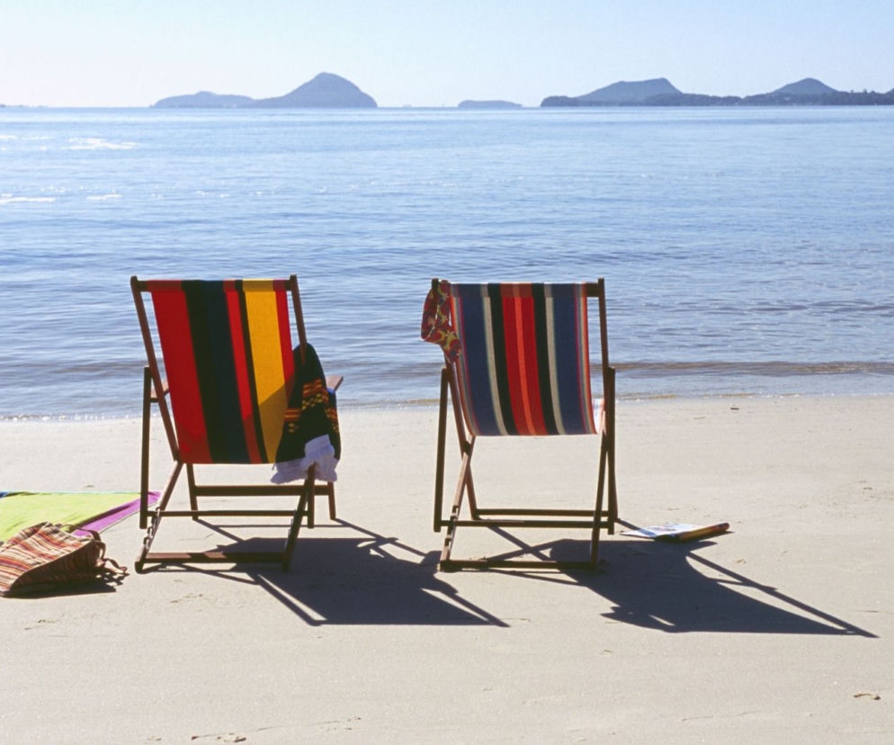 Najbardziej wkurzające zachowania na plaży. To robią Polacy na wakacjach!