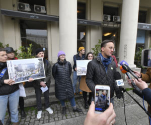 Zamkną plac Zbawiciela? Działacze chcą zrobić z ronda deptak