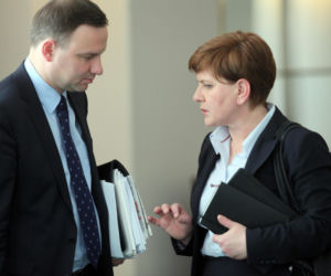 Prezydent Andrzej Duda i premier Beata Szydło stali się twarzami powrotu PiS do władzy w 2015 roku
