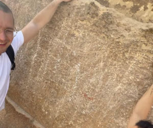 Krzysztof Zalewski na wakacjach w towarzystwie 16 lat młodszej piosenkarki. Nowa para w polskim show-biznesie?