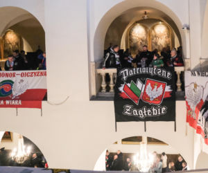 Prezydent na Jasnej Górze wśród kibiców. Podziękował za obronę  hasła „Bóg, Honor, Ojczyzna”