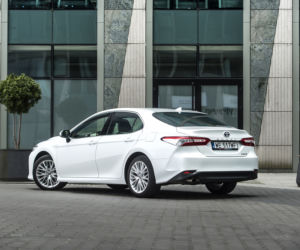 Toyota Camry 2.5 Hybrid 218 KM e-CVT Executive + VIP