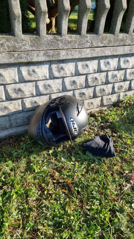 17-letni motocyklista uderzył w betonowy płot