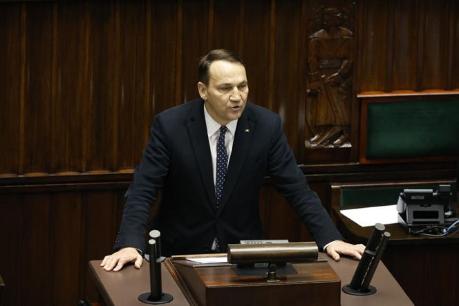 Sikorski ostro do Macierewicza w Sejmie