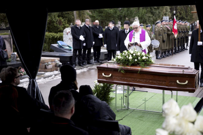 Tak wygląda teraz grób Edwarda Linde-Lubaszenko