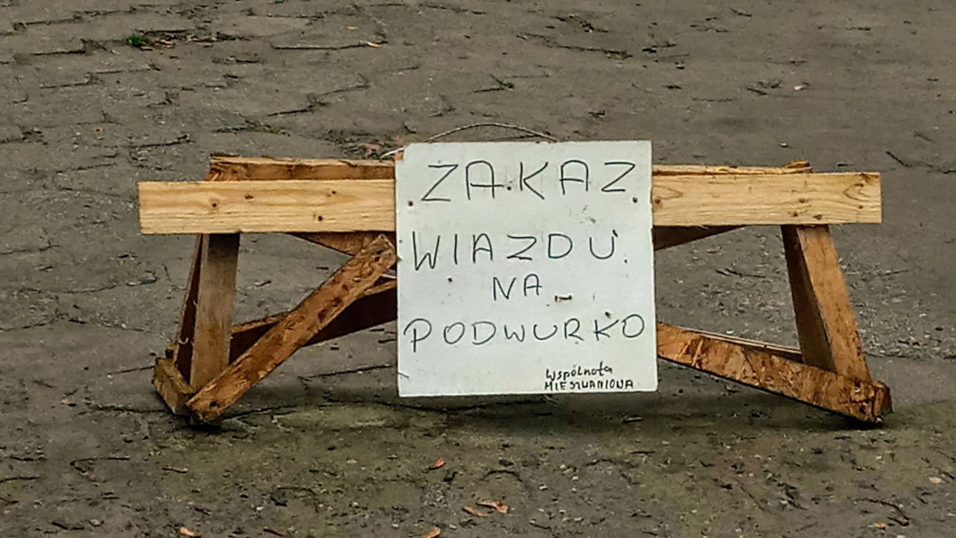 Mieszkańcy chcieli poradzić sobie z problemem. Efekt? Internet pęka ze śmiechu!