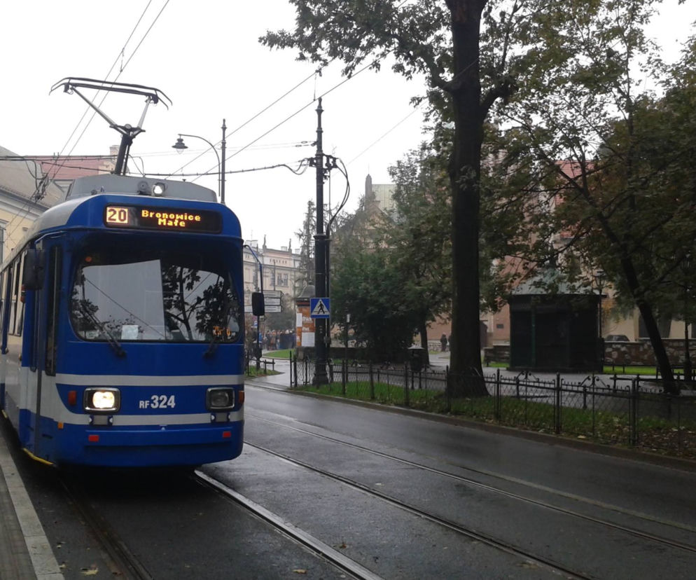 Tramwaj z wagonem typu GT8S