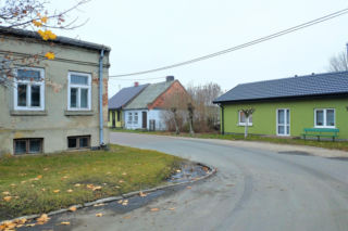 To miasto ma jeden najpiękniejszych ratuszy w województwie łódzkim. Jeszcze niedawno było wsią