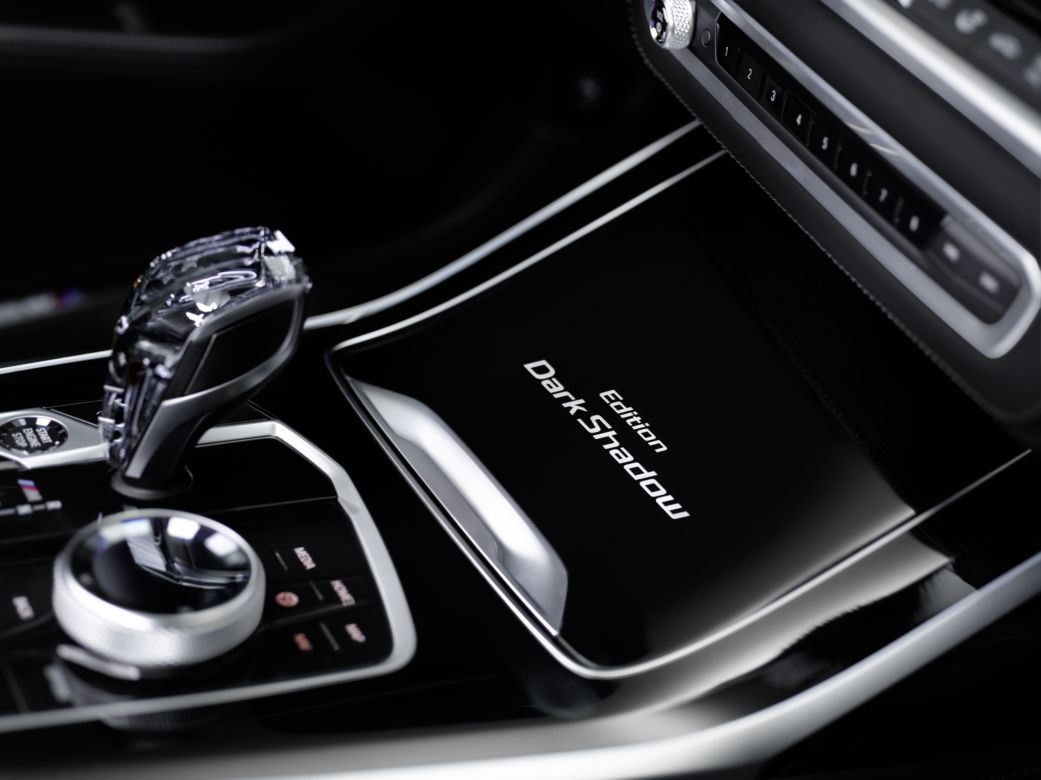 BMW X7 Edition Dark Shadow