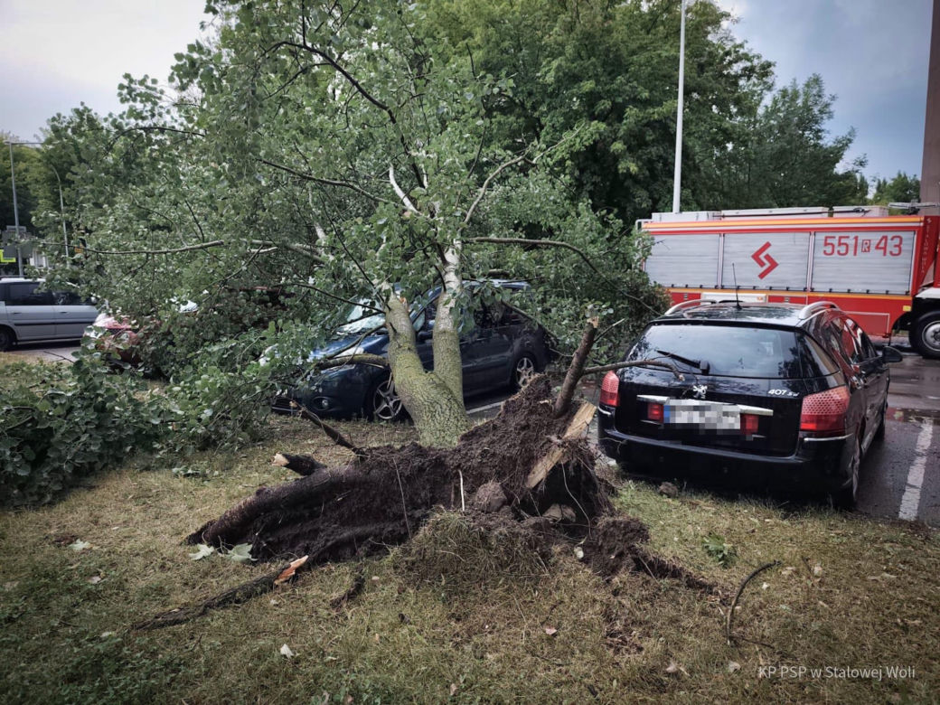 Nawałnica na Podkarpaciu zrywała dachy! Ewakuacja mieszkańców i pilny apel