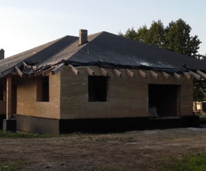Całoroczny budynek mieszkalny z konopi