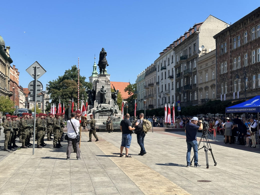 Święto Wojska Polskiego 2023 w Krakowie. Uroczystości na placu Jana Matejki